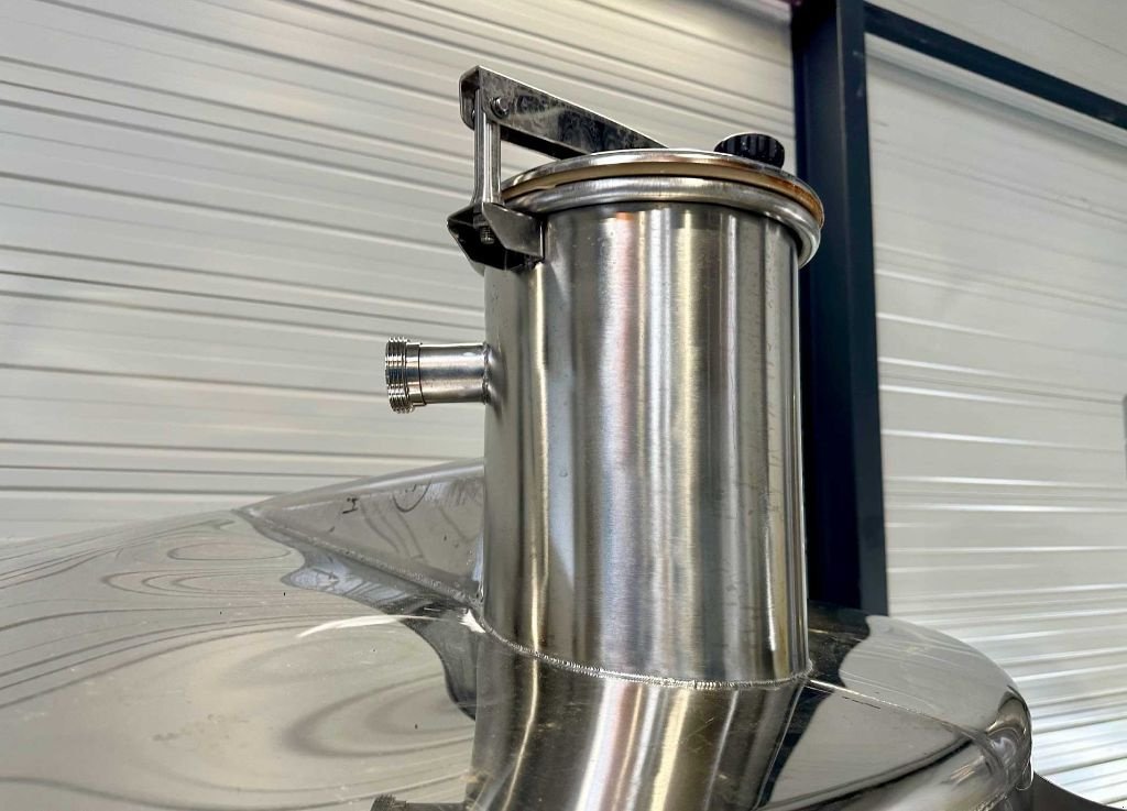 Sonstige Obsttechnik & Weinbautechnik des Typs Sonstige Cuve inox 316L - Circuit serpentin - Fond plat inc, Gebrauchtmaschine in Monteux (Bild 9)