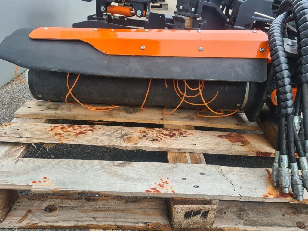 Sonstige Obsttechnik & Weinbautechnik typu Sonstige Geräteträger mit Fadengerät und Krümler einseitig, Vorführmaschine v Wilchingen (Obrázek 5)