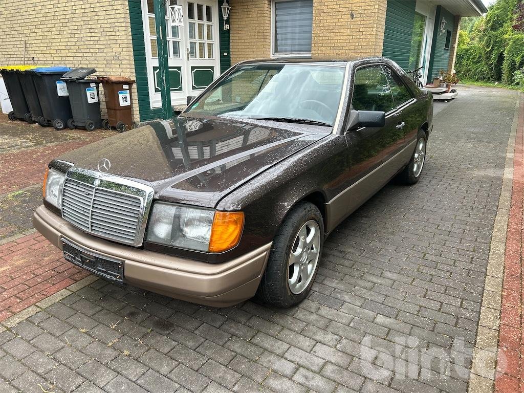 Sonstige Oldtimer des Typs Mercedes-Benz 300 CE, Gebrauchtmaschine in Düsseldorf (Bild 1)