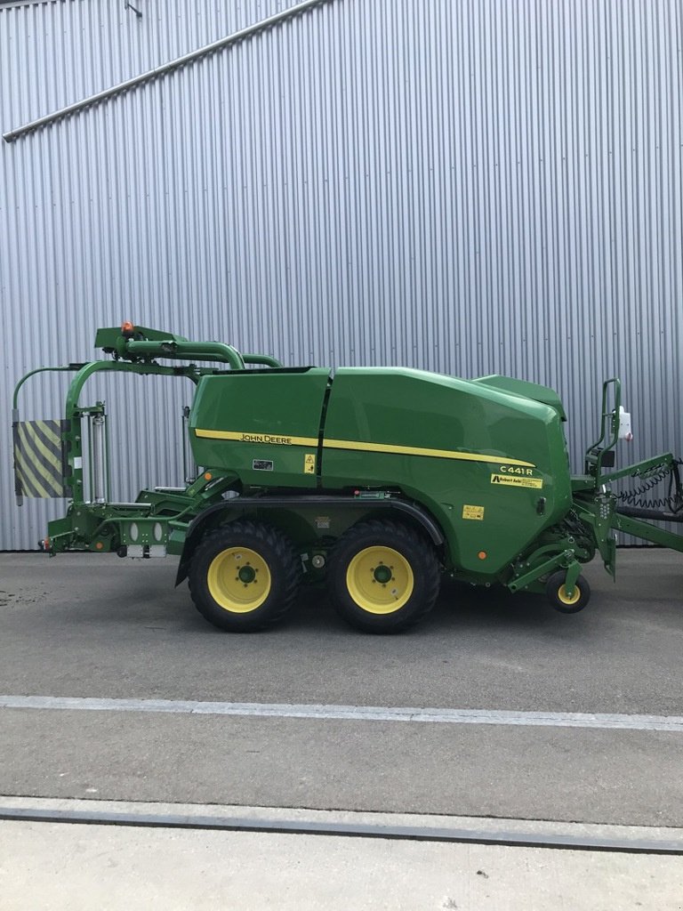 Sonstige Pressen of the type John Deere C 441 R, Ausstellungsmaschine in Henau (Picture 2)