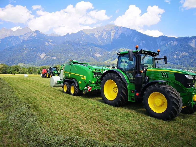 Sonstige Pressen типа John Deere C441R, Gebrauchtmaschine в Landquart (Фотография 1)