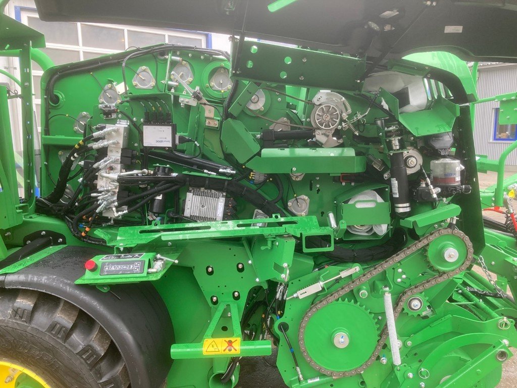 Sonstige Pressen des Typs John Deere C442R, Neumaschine in Eichberg (Bild 10)