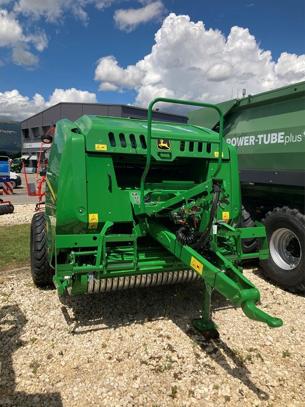 Sonstige Pressen typu John Deere F 441 M, Neumaschine v Chavornay (Obrázek 2)