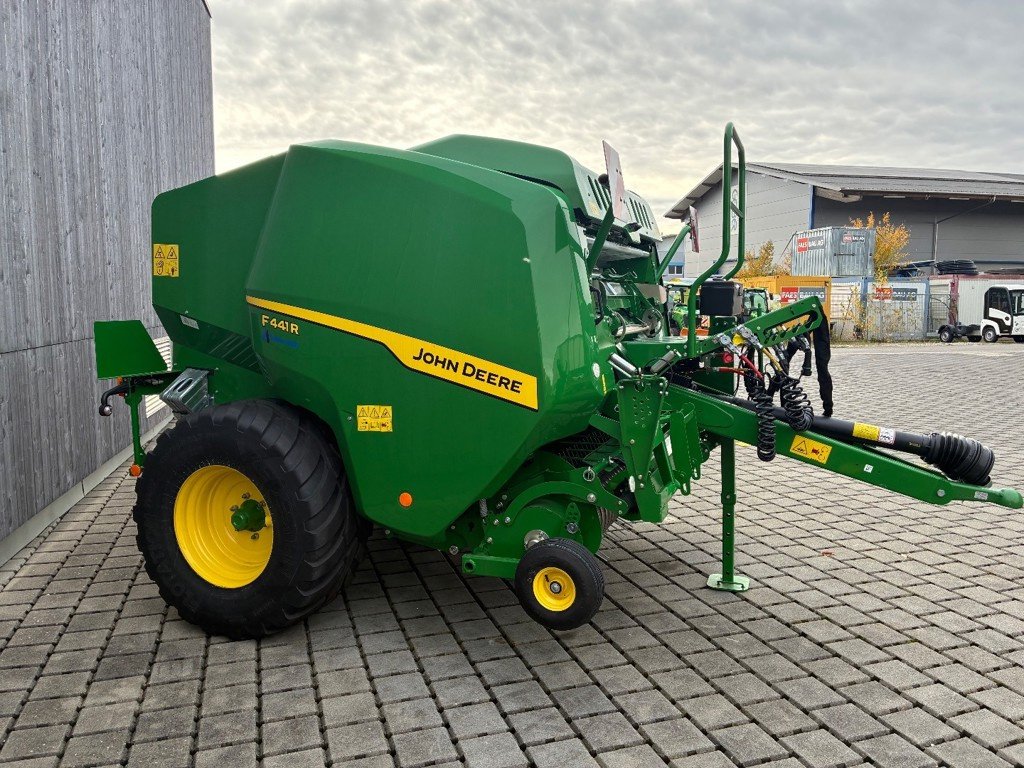 Sonstige Pressen Türe ait John Deere F441R, Ausstellungsmaschine içinde Regensdorf (resim 2)