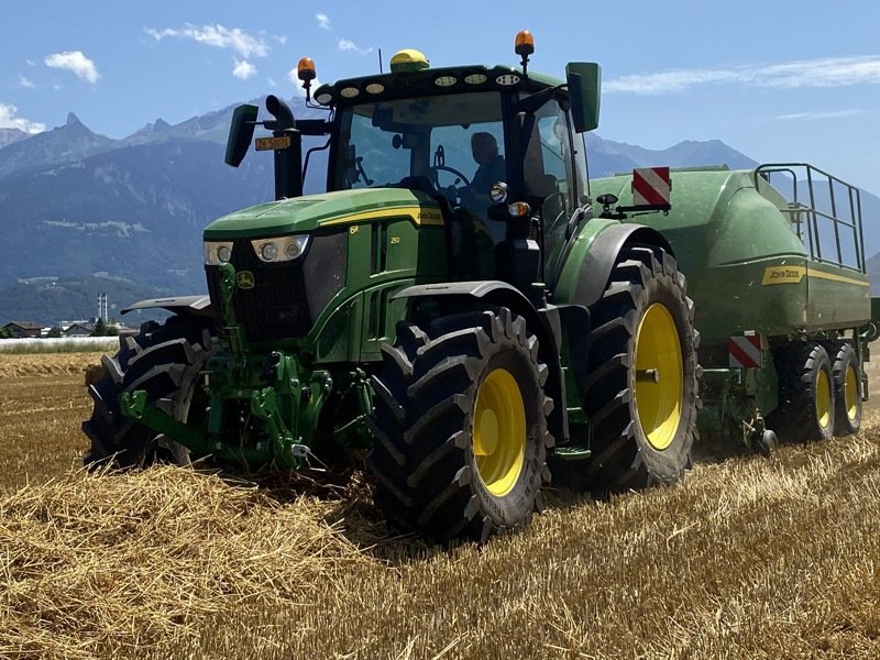 Sonstige Pressen typu John Deere L624, Gebrauchtmaschine v Regensdorf (Obrázek 3)