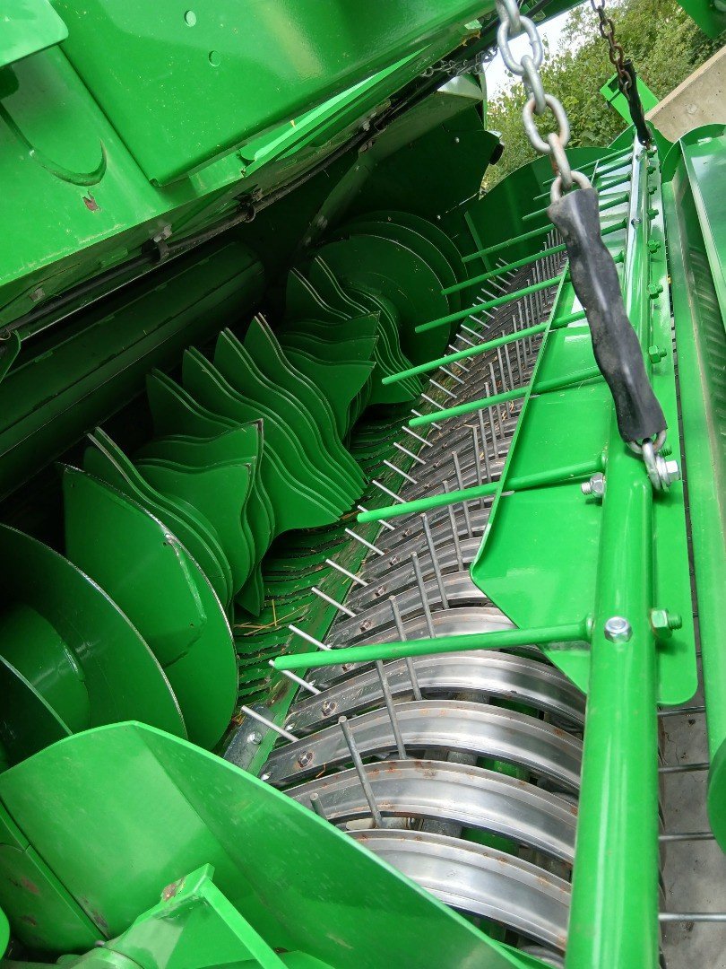 Sonstige Pressen des Typs John Deere V 461 M, Ausstellungsmaschine in Lengnau (Bild 2)