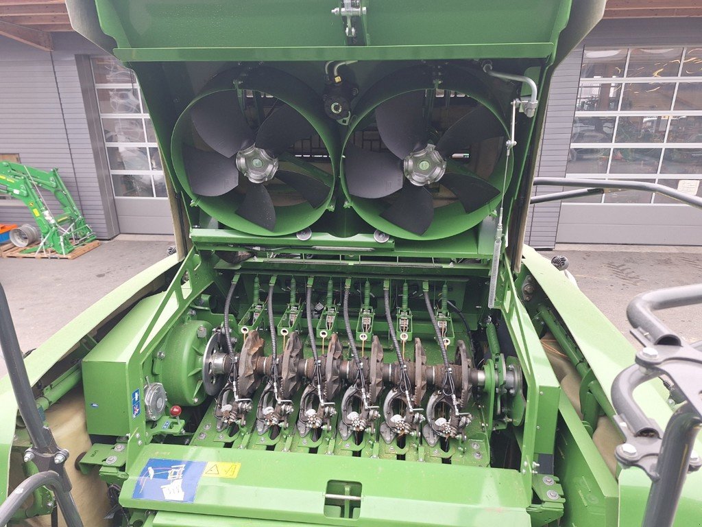 Sonstige Pressen za tip Krone BIG Pack 1290 HDP VC (Gen 5), Gebrauchtmaschine u Chavornay (Slika 7)