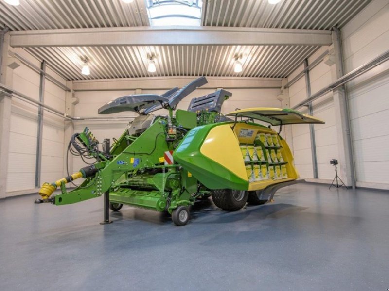 Sonstige Pressen of the type Krone BiGPack 1270 VC (Gen. 5), Ausstellungsmaschine in Balterswil (Picture 1)