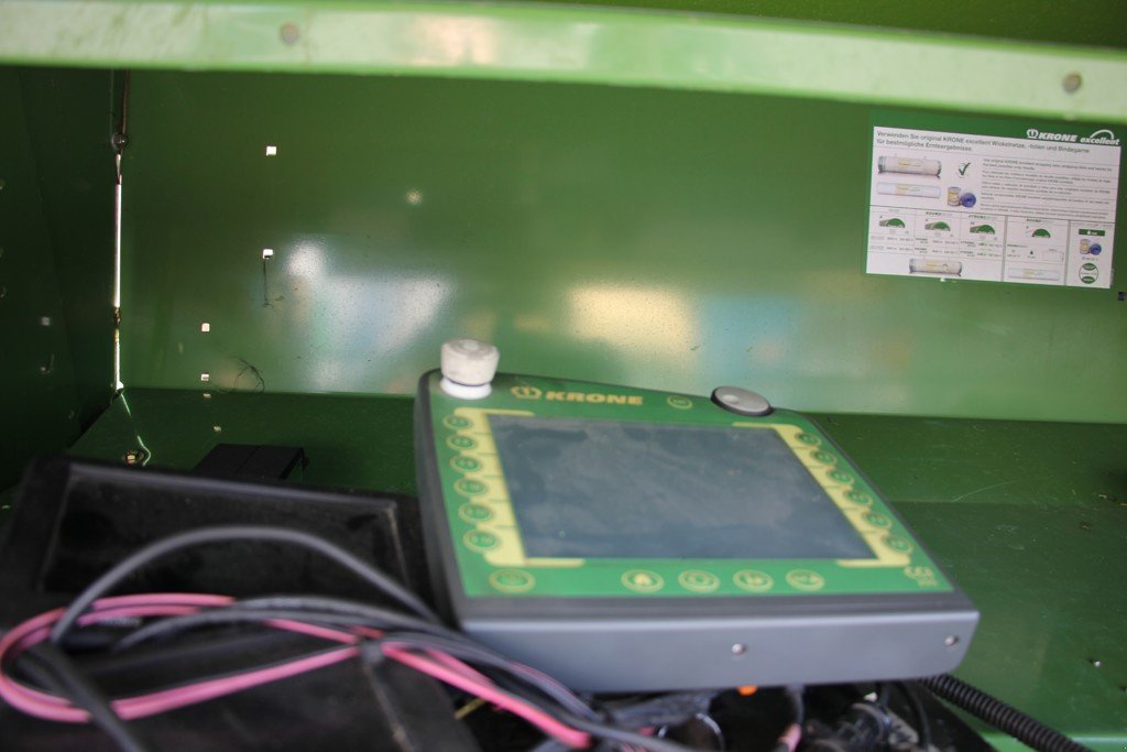 Sonstige Pressen des Typs Krone Comprima CF 155 XC X-treme, Gebrauchtmaschine in Balterswil (Bild 10)