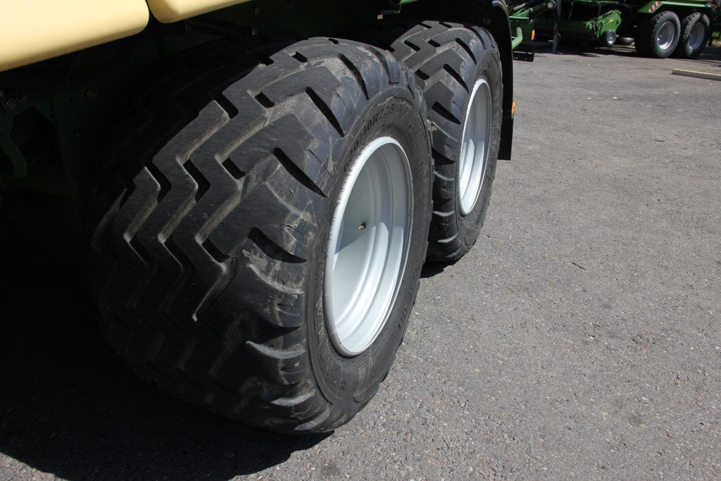 Sonstige Pressen des Typs Krone Comprima CF 155 XC X-treme, Gebrauchtmaschine in Balterswil (Bild 8)