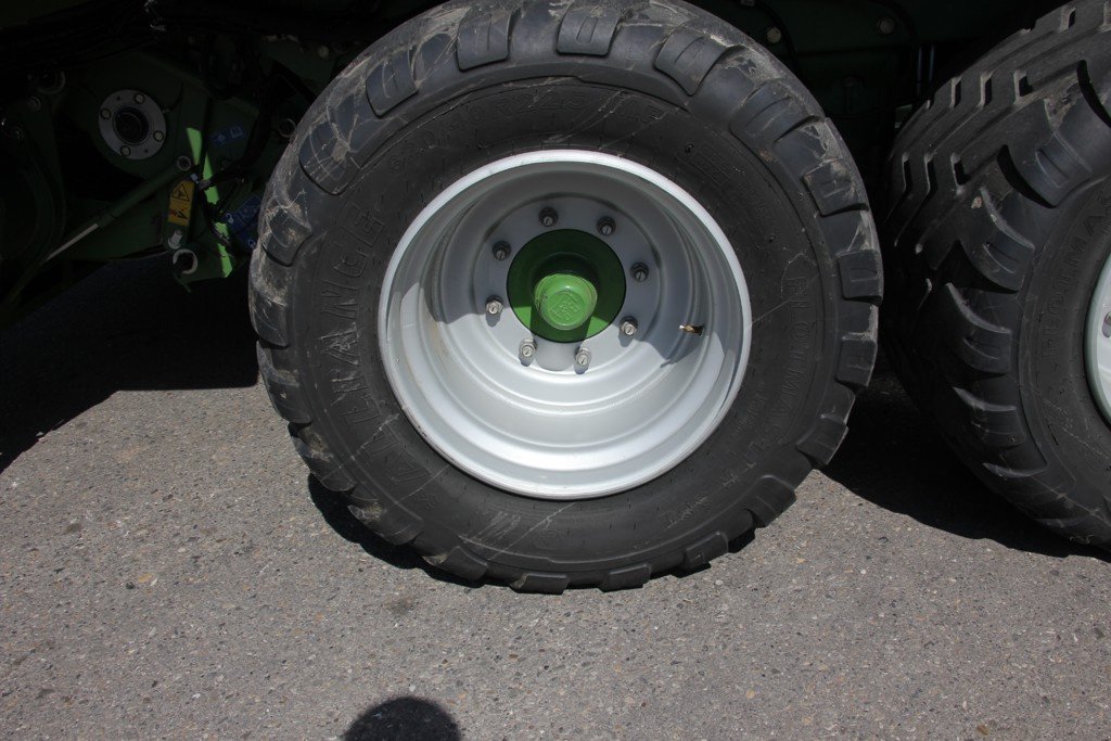 Sonstige Pressen des Typs Krone Comprima CF 155 XC X-treme, Gebrauchtmaschine in Balterswil (Bild 7)