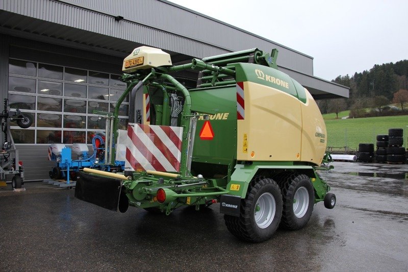 Sonstige Pressen a típus Krone Comprima CF 155 XC, Ausstellungsmaschine ekkor: Balterswil (Kép 2)