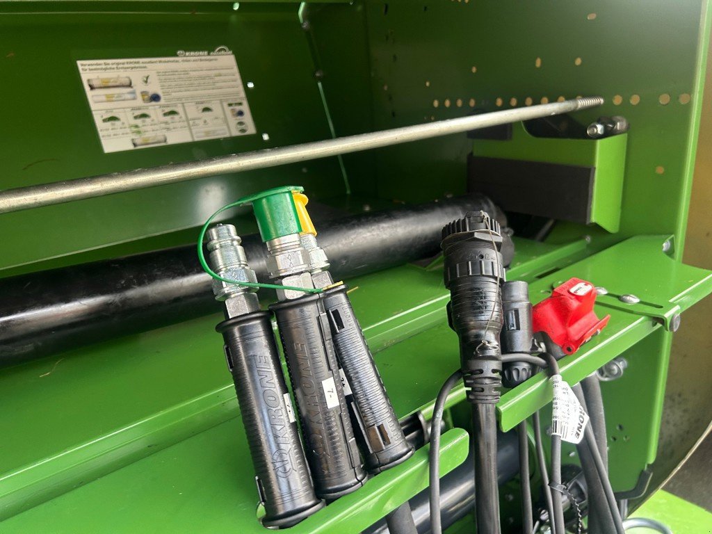 Sonstige Pressen van het type Krone Comprima CF 155XC, Gebrauchtmaschine in Balterswil (Foto 7)