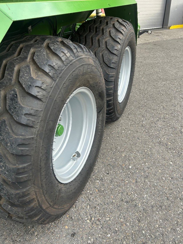 Sonstige Pressen van het type Krone Comprima CF 155XC, Gebrauchtmaschine in Balterswil (Foto 8)