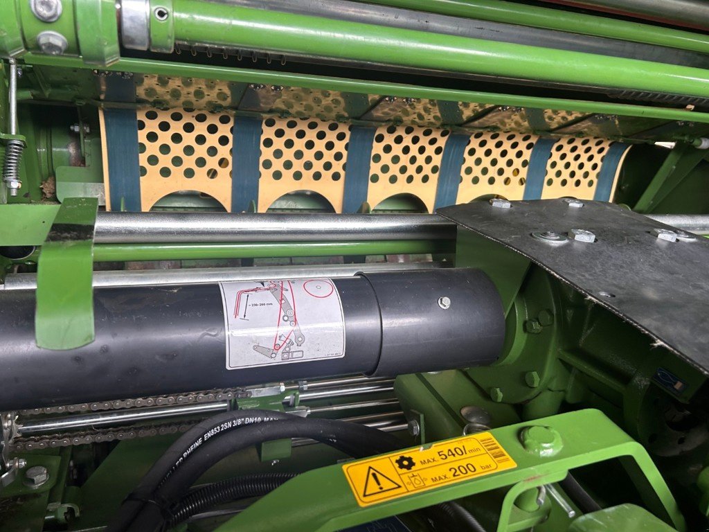 Sonstige Pressen typu Krone Comprima CV 150 XC, Gebrauchtmaschine v Balterswil (Obrázek 4)