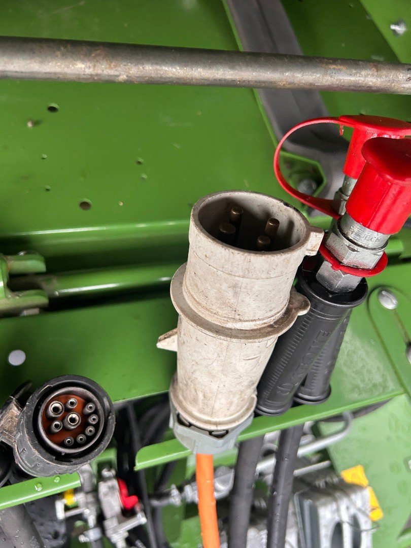 Sonstige Pressen typu Krone Comprima CV 150 XC, Gebrauchtmaschine v Balterswil (Obrázek 11)