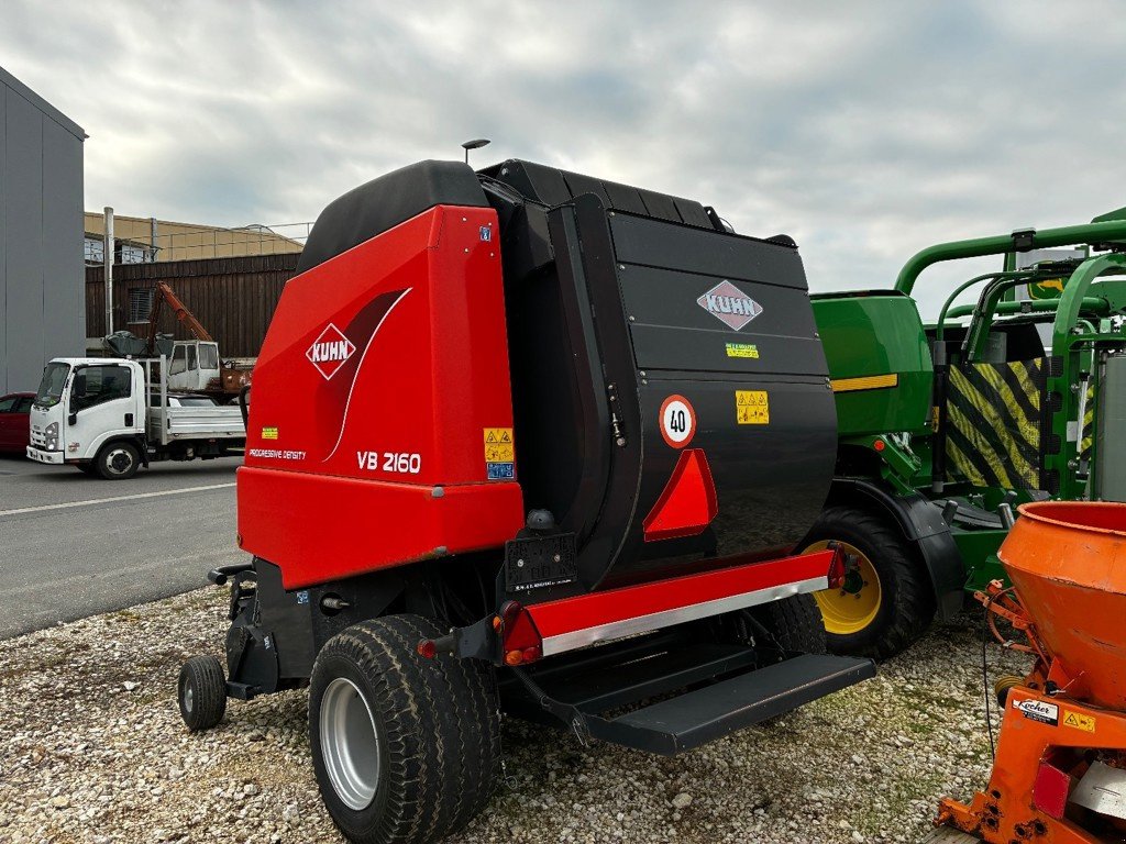 Sonstige Pressen Türe ait Kuhn VB 2160, Gebrauchtmaschine içinde Regensdorf (resim 2)