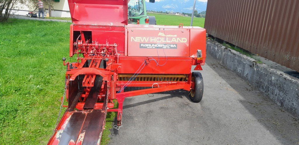 Sonstige Pressen Türe ait New Holland 276B, Gebrauchtmaschine içinde Schaan (resim 2)