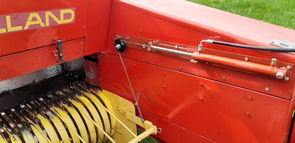 Sonstige Pressen Türe ait New Holland 276B, Gebrauchtmaschine içinde Schaan (resim 6)