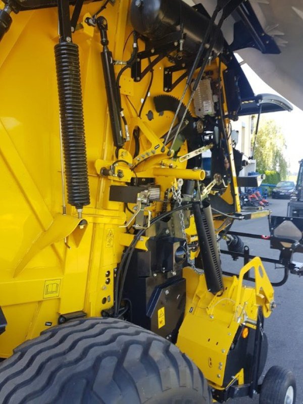 Sonstige Pressen типа New Holland Roll Belt 150, Ausstellungsmaschine в Bertschikon (Фотография 7)