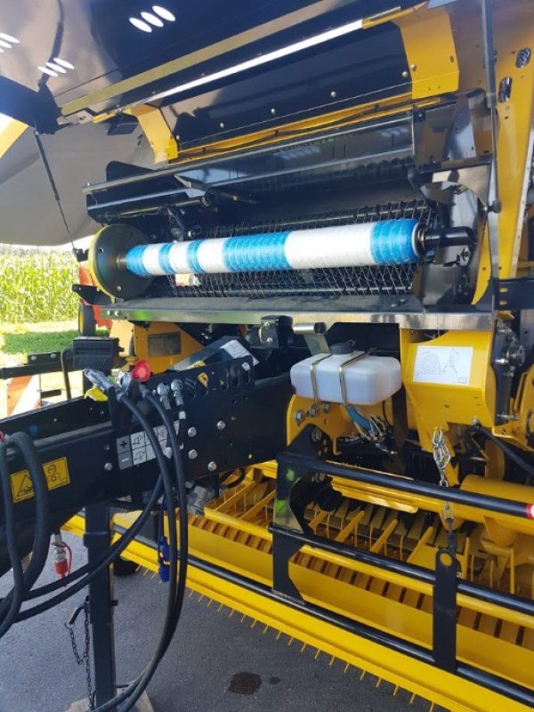 Sonstige Pressen типа New Holland Roll Belt 150, Ausstellungsmaschine в Bertschikon (Фотография 8)