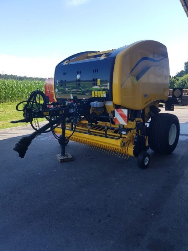 Sonstige Pressen типа New Holland Roll Belt 150, Ausstellungsmaschine в Bertschikon (Фотография 2)