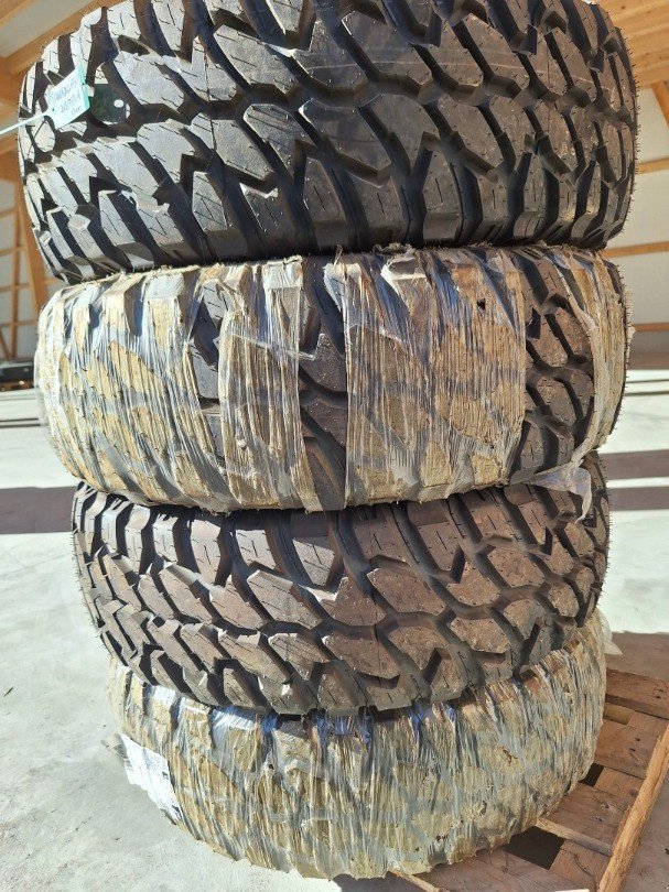 Sonstige Räder & Reifen & Felgen des Typs Aebi Vigorous MT601 / MT 601, Neumaschine in Susten (Bild 2)