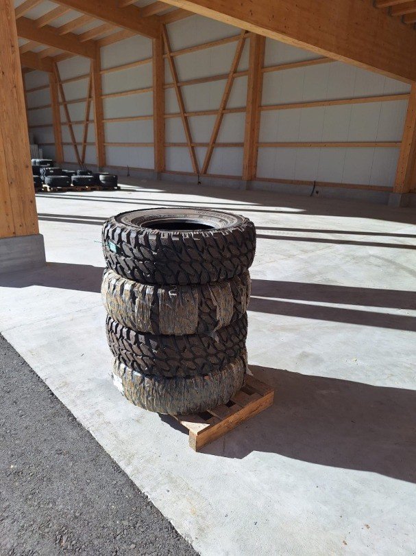 Sonstige Räder & Reifen & Felgen des Typs Aebi Vigorous MT601 / MT 601, Neumaschine in Susten (Bild 1)