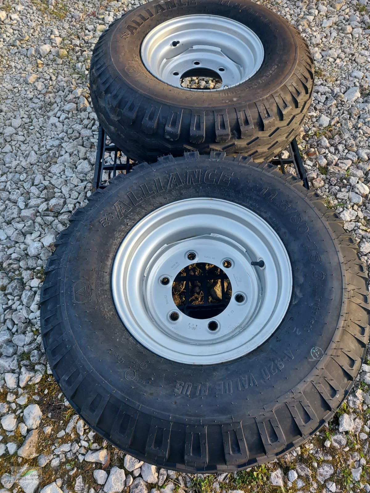 Sonstige Räder & Reifen & Felgen des Typs Alliance 11.5/80-15 10PR, Neumaschine in Pegnitz-Bronn (Bild 1)