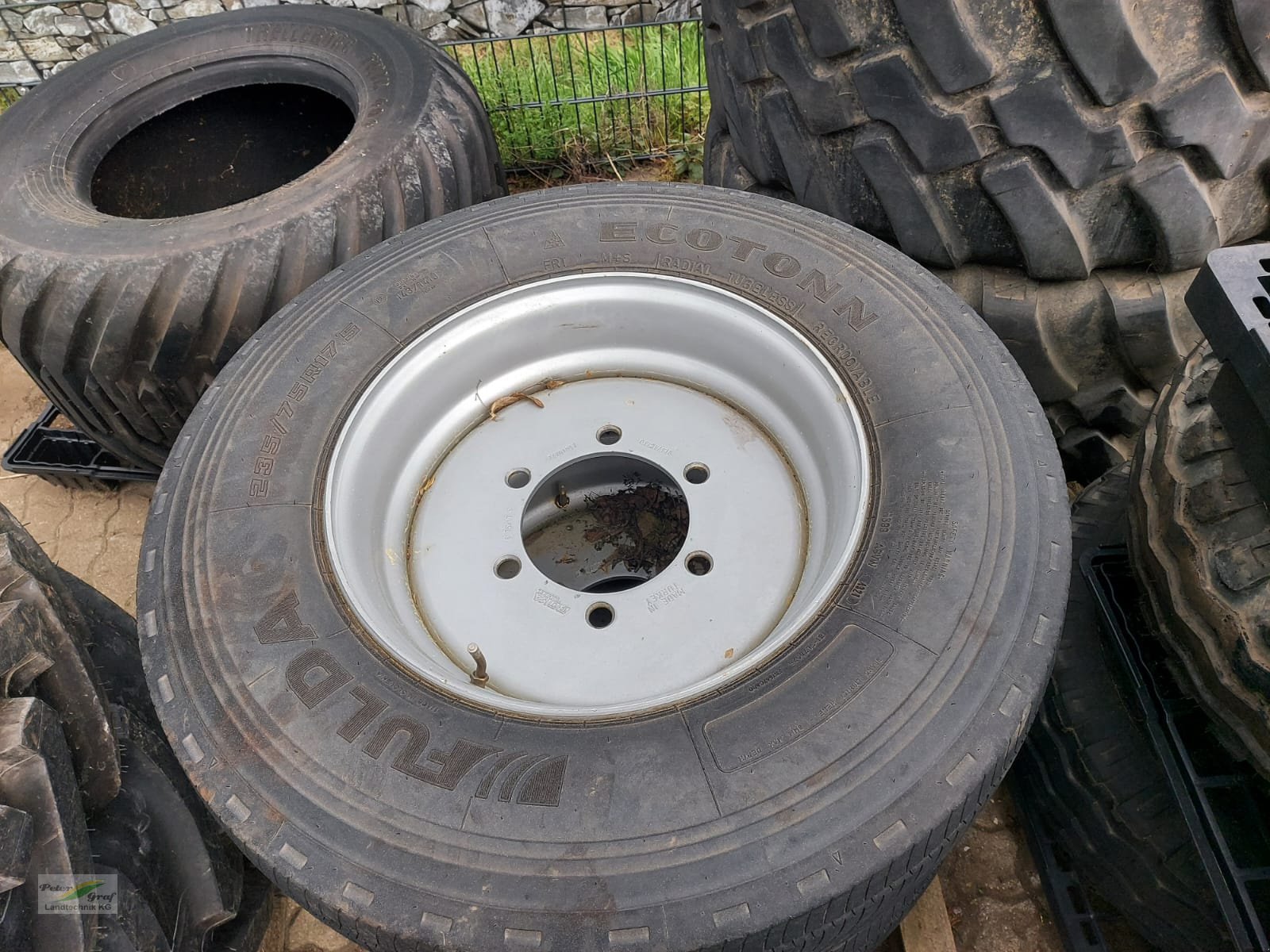 Sonstige Räder & Reifen & Felgen typu Beliebig 235/75R17,5 auf 6loch Felge, Gebrauchtmaschine v Pegnitz-Bronn (Obrázek 3)