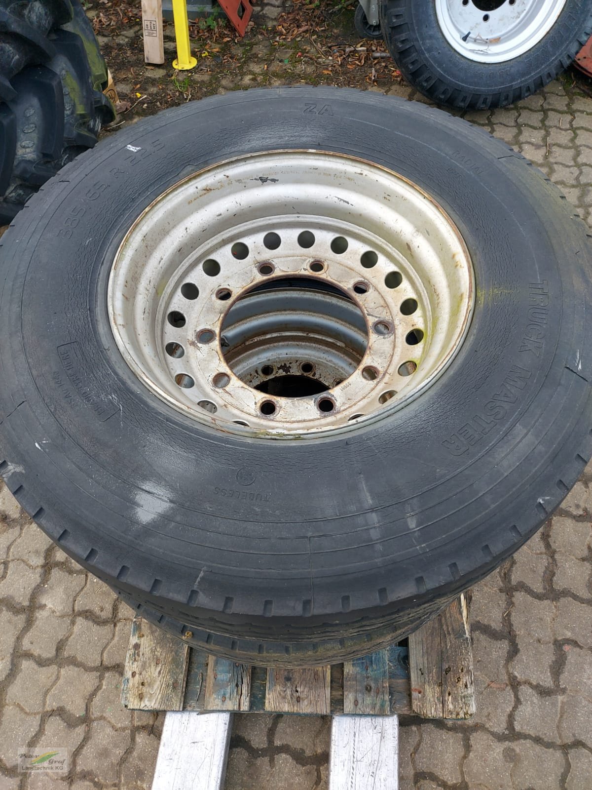 Sonstige Räder & Reifen & Felgen tip Beliebig 385/65R22,5, Gebrauchtmaschine in Pegnitz-Bronn (Poză 3)