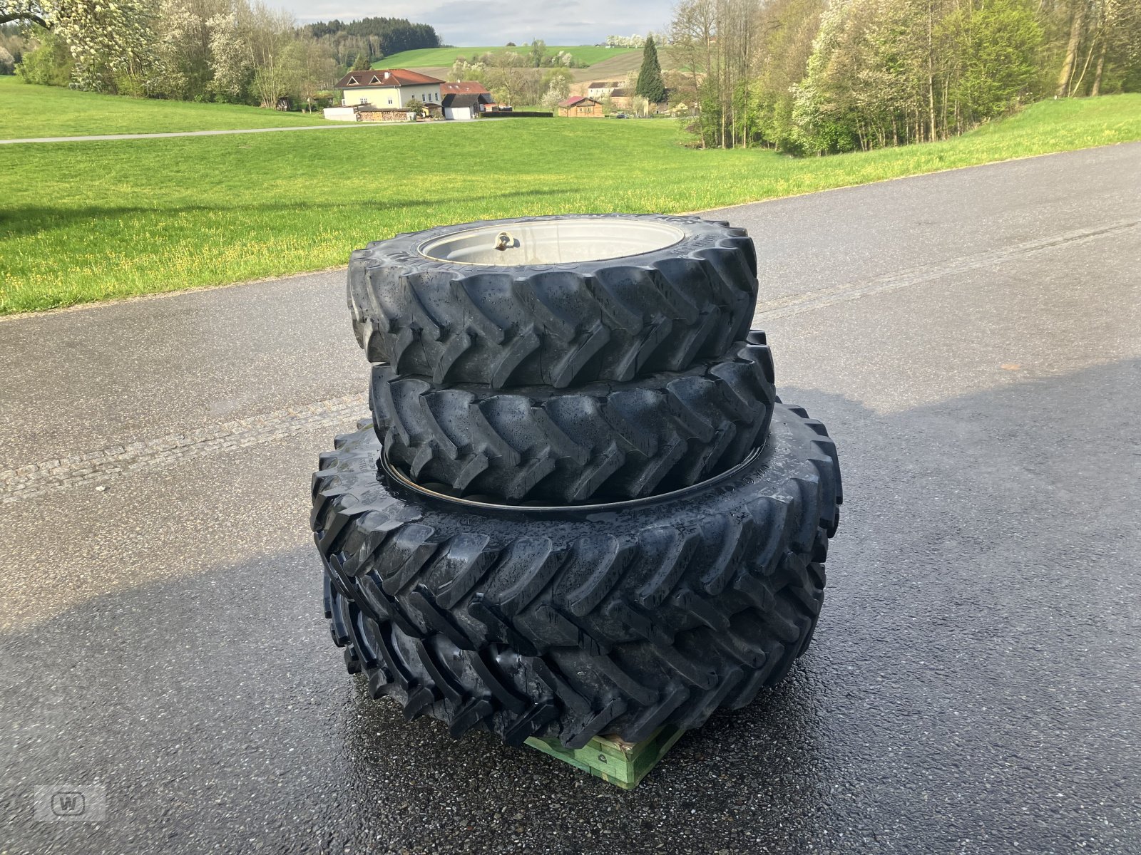 Sonstige Räder & Reifen & Felgen типа Continental 320/85 R32 + 340/85 R46, Gebrauchtmaschine в Zell an der Pram (Фотография 2)