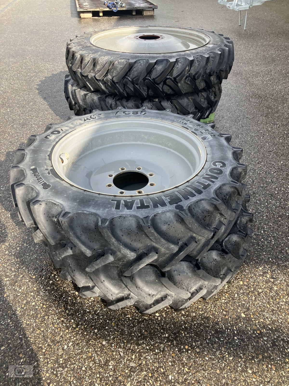 Sonstige Räder & Reifen & Felgen типа Continental 320/85 R32 + 340/85 R46, Gebrauchtmaschine в Zell an der Pram (Фотография 19)