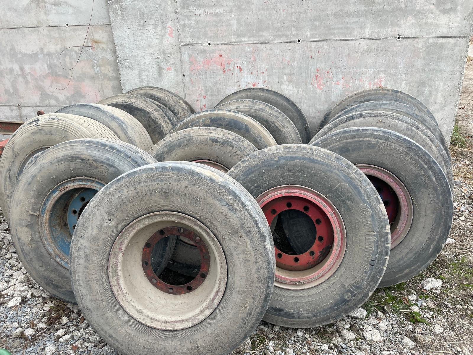 Sonstige Räder & Reifen & Felgen des Typs Continental 365/80 R20, Gebrauchtmaschine in Philippsburg (Bild 1)