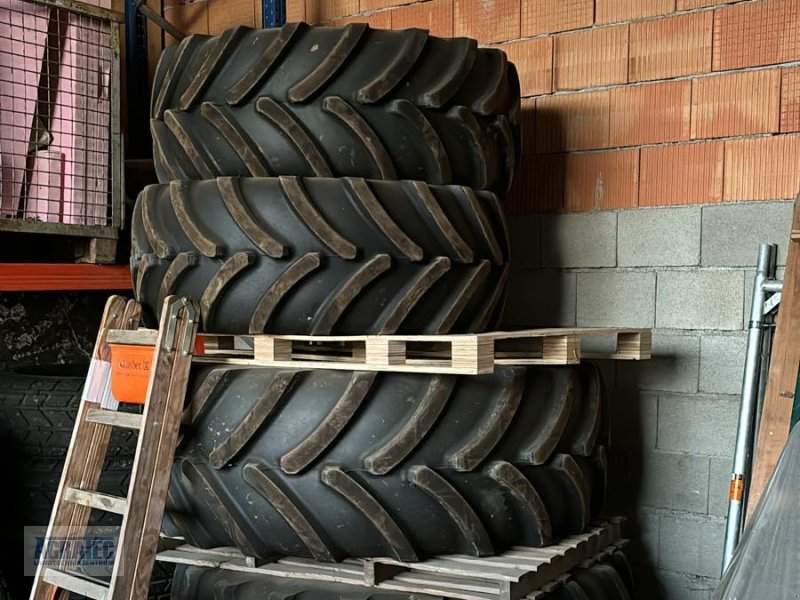 Sonstige Räder & Reifen & Felgen des Typs Firestone Komplettradsatz, Gebrauchtmaschine in Niederding / Oberding (Bild 1)