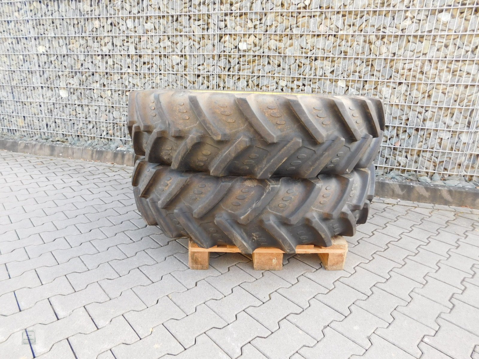 Sonstige Räder & Reifen & Felgen typu GKN 340/85R36 BKT, Gebrauchtmaschine v Gross-Bieberau (Obrázek 1)