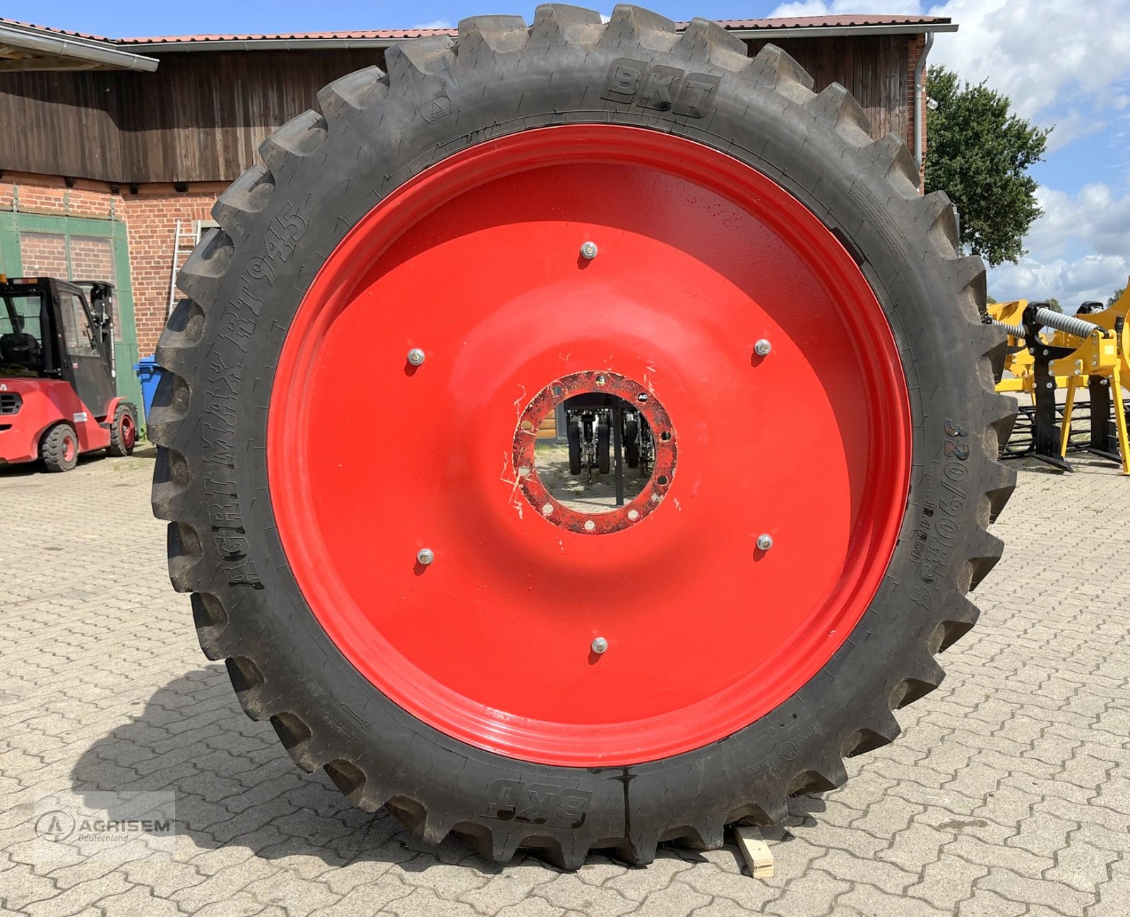 Sonstige Räder & Reifen & Felgen of the type Grasdorf 320/90 R 54, Gebrauchtmaschine in Römstedt (Picture 3)