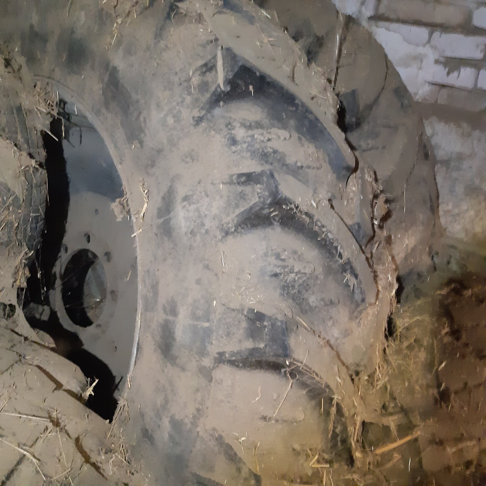 Sonstige Räder & Reifen & Felgen del tipo Kleber 480.70 R 38, Gebrauchtmaschine en Baumgarten (Imagen 1)