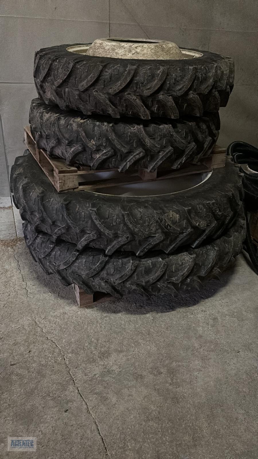 Sonstige Räder & Reifen & Felgen типа Kleber Pflegeräder New Holland, Case, Steyr, Gebrauchtmaschine в Niederding / Oberding (Фотография 1)