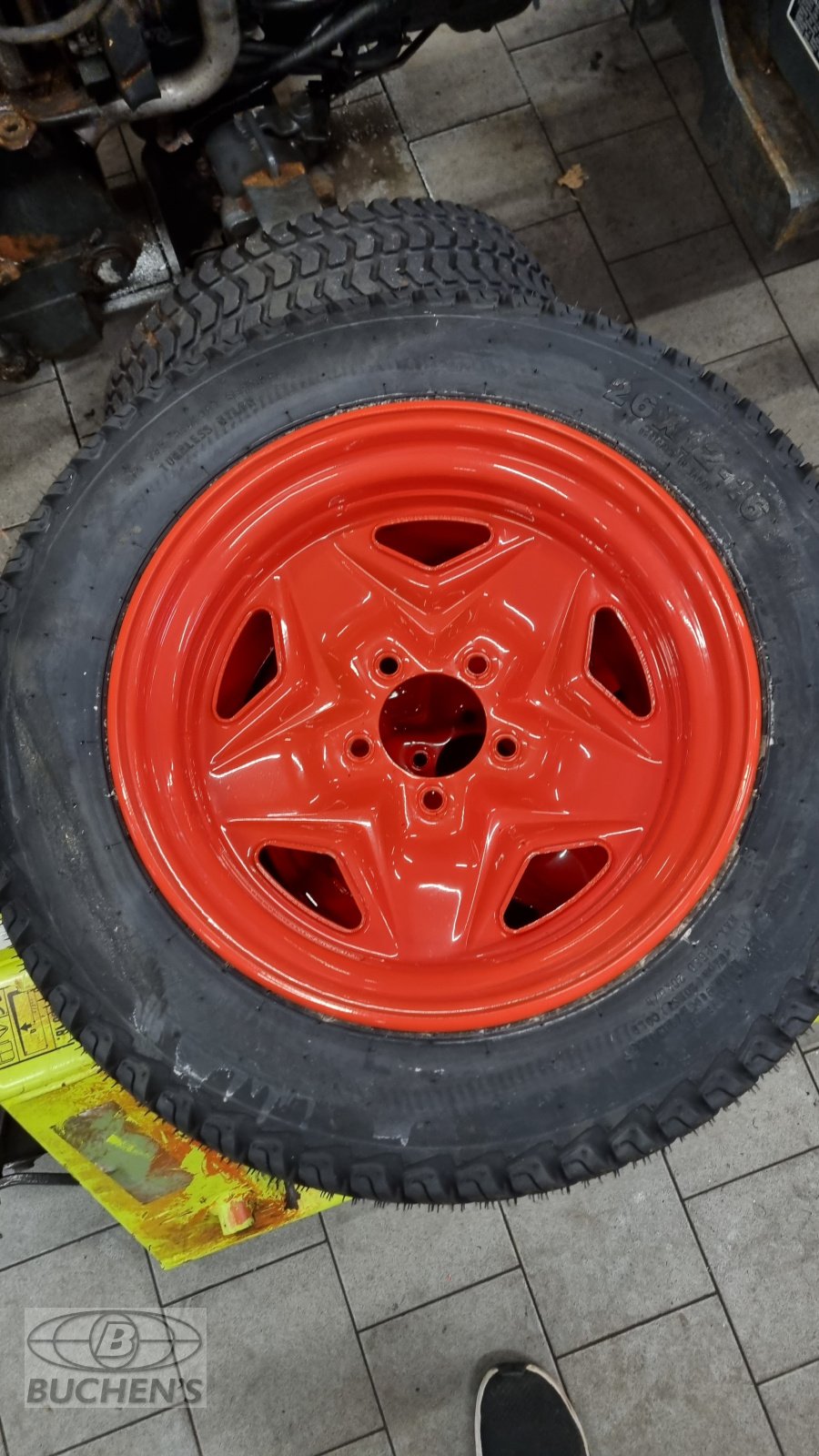 Sonstige Räder & Reifen & Felgen des Typs Kubota ZD1211 Komplettrad, Neumaschine in Olpe (Bild 1)