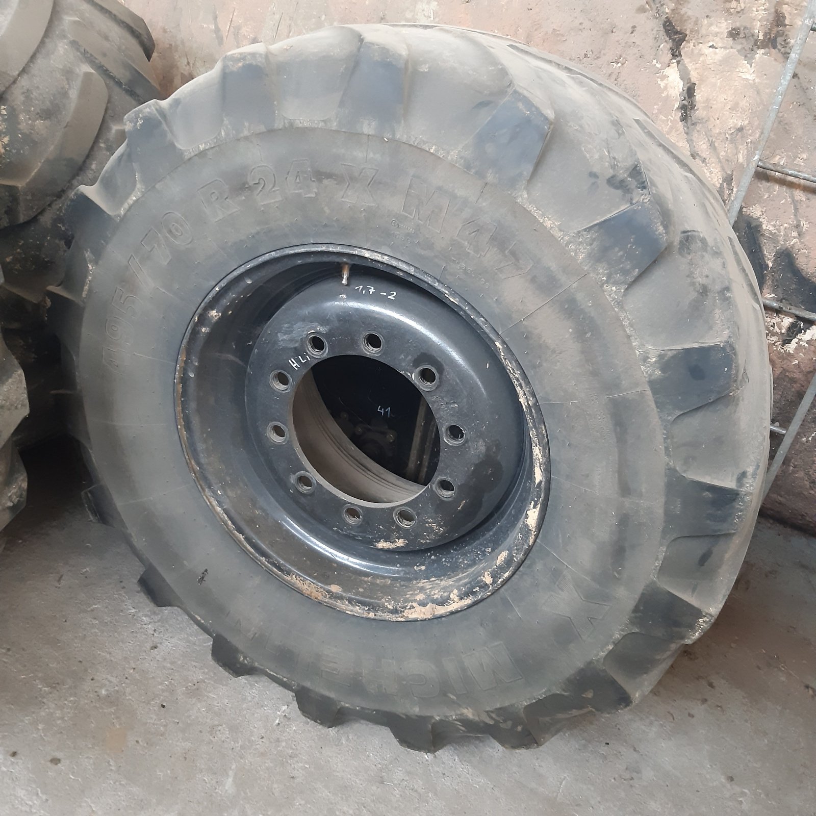 Sonstige Räder & Reifen & Felgen typu Michelin 495 / 70 R 24, Gebrauchtmaschine w Baumgarten (Zdjęcie 2)