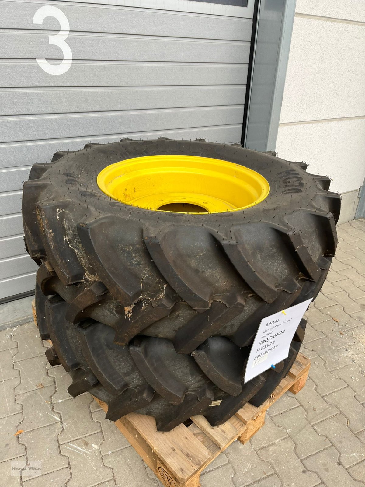 Sonstige Räder & Reifen & Felgen des Typs Mitas 380/70R24, Neumaschine in Antdorf (Bild 3)