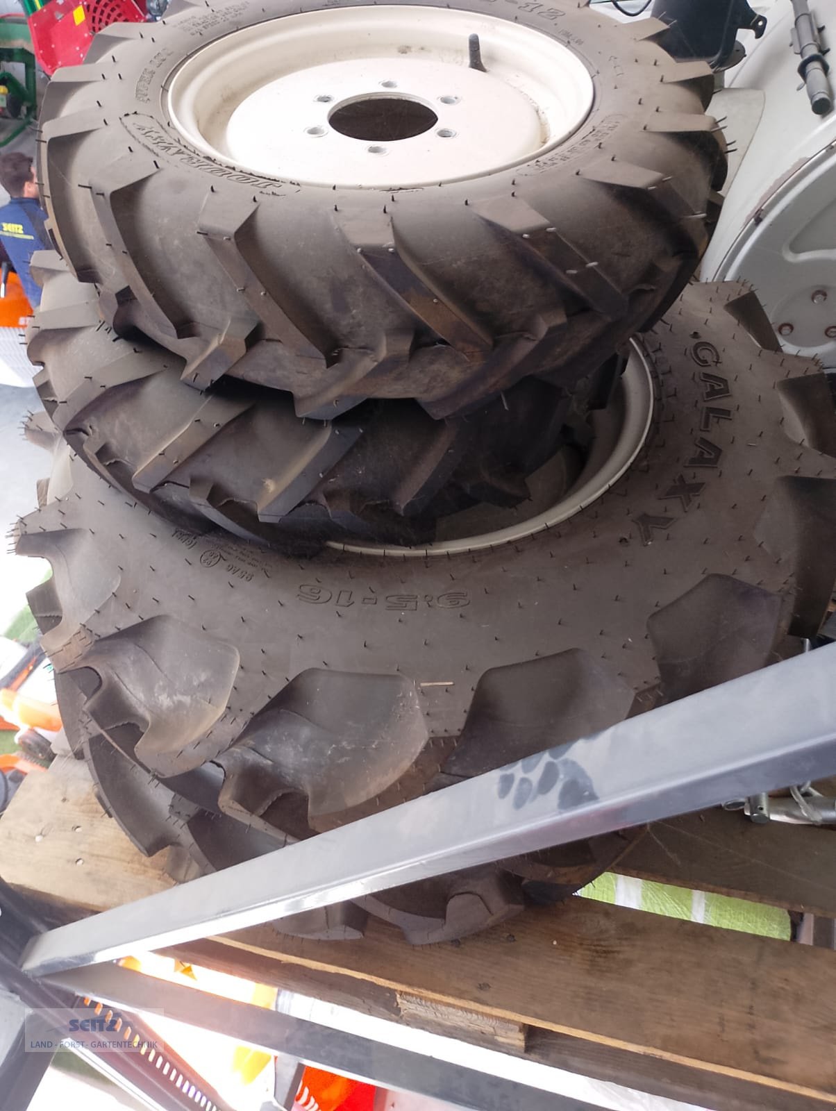 Sonstige Räder & Reifen & Felgen типа New Holland Radsatz Boomer 6-12 & 9,5-16, Gebrauchtmaschine в Lindenfels-Glattbach (Фотография 1)