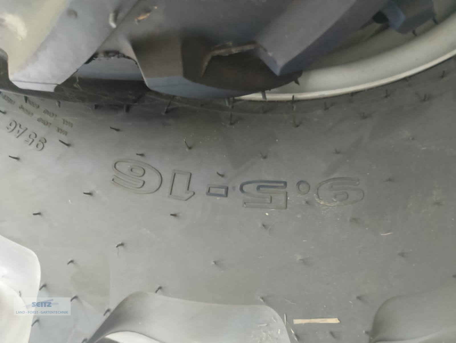 Sonstige Räder & Reifen & Felgen типа New Holland Radsatz Boomer 6-12 & 9,5-16, Gebrauchtmaschine в Lindenfels-Glattbach (Фотография 5)