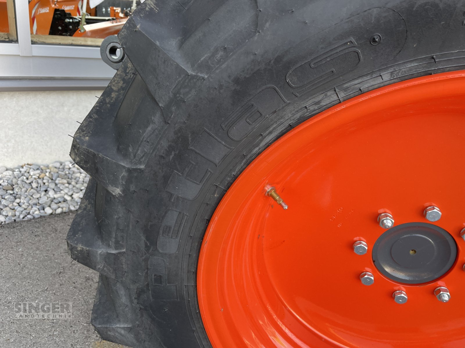 Sonstige Räder & Reifen & Felgen des Typs Petlas Reifen Ackerreifen für Kubota L1-522 280/70R18 380/70R28, Neumaschine in Biessenhofen (Bild 3)