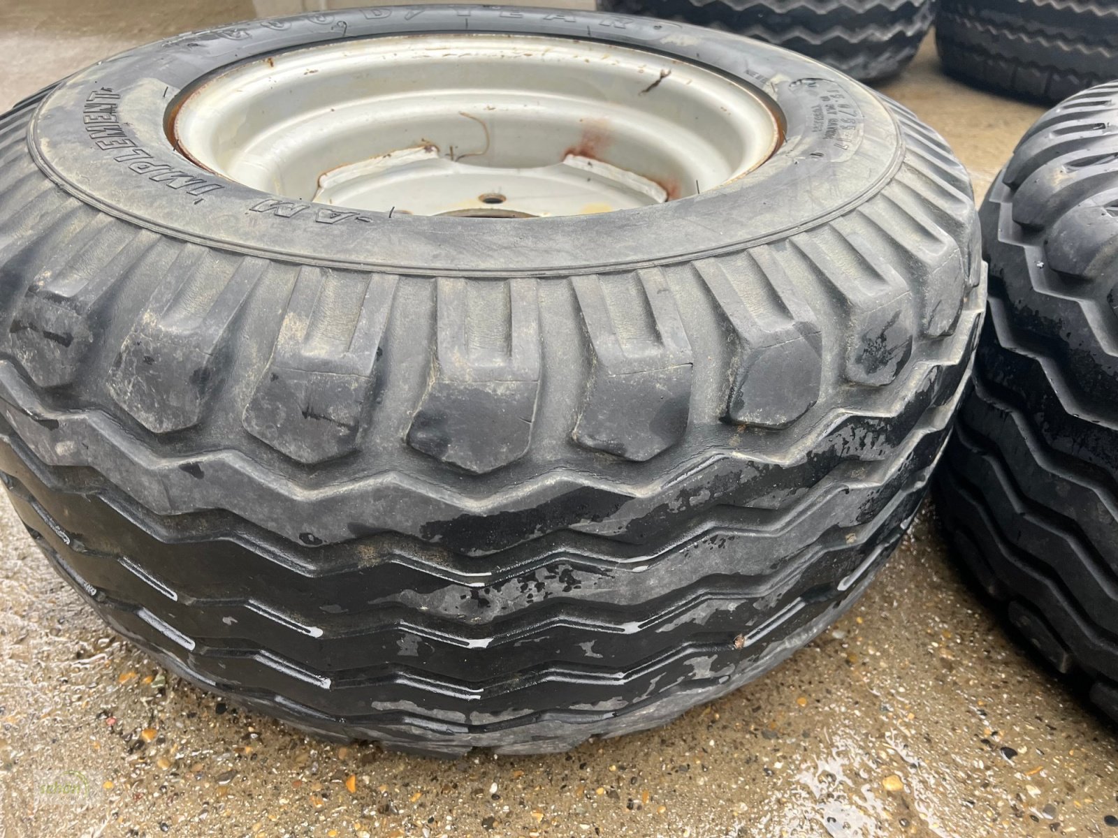 Sonstige Räder & Reifen & Felgen типа Sonstige 2 Kompletträder mit Reifen 15.0/55-17 auf 6-Loch ET-54 !! Felgen, Gebrauchtmaschine в Burgrieden (Фотография 8)