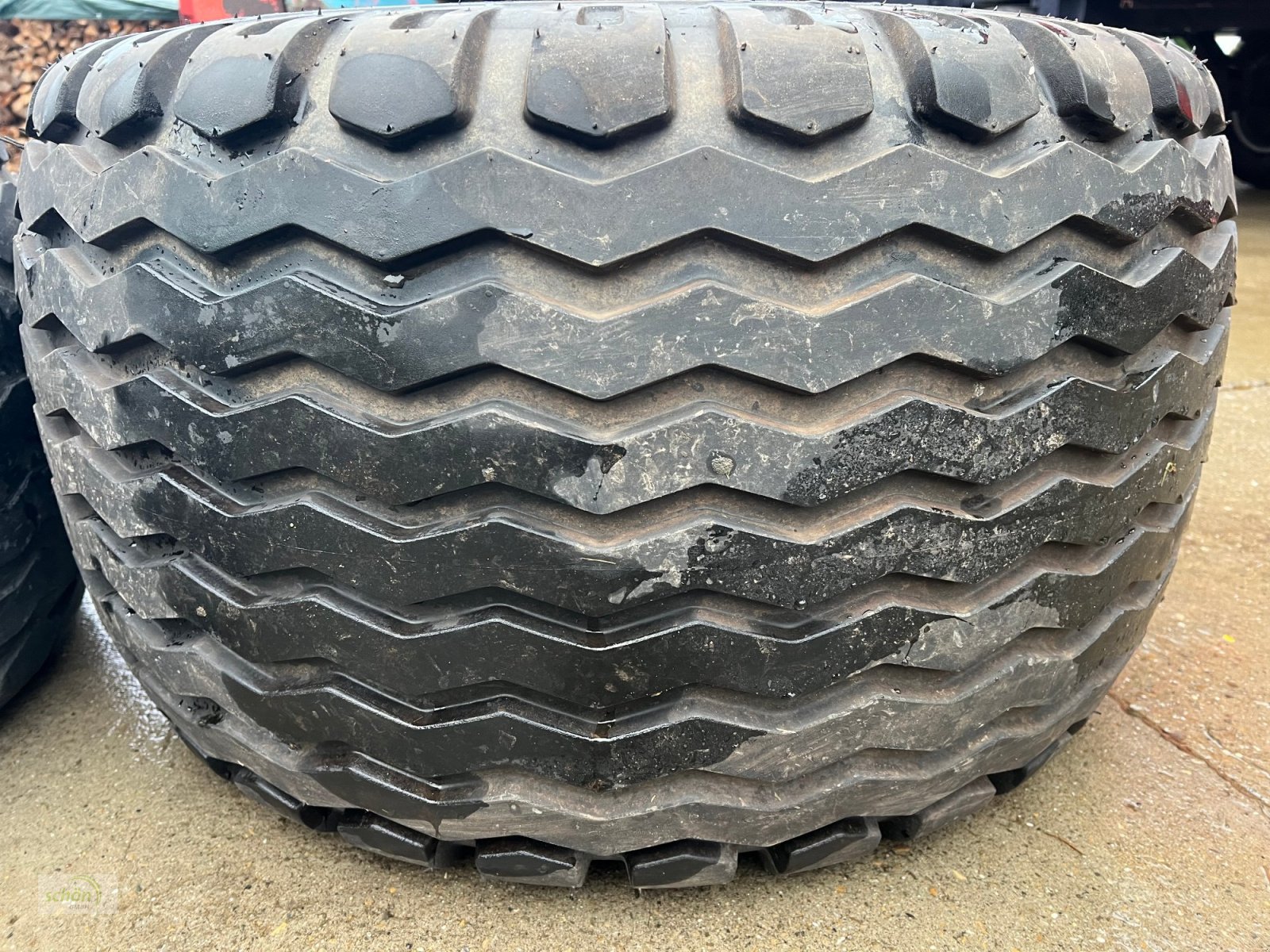 Sonstige Räder & Reifen & Felgen типа Sonstige 2 Kompletträder mit Reifen 19.0/45-17 auf 6-Loch ET-35 !! Felgen, Gebrauchtmaschine в Burgrieden (Фотография 4)