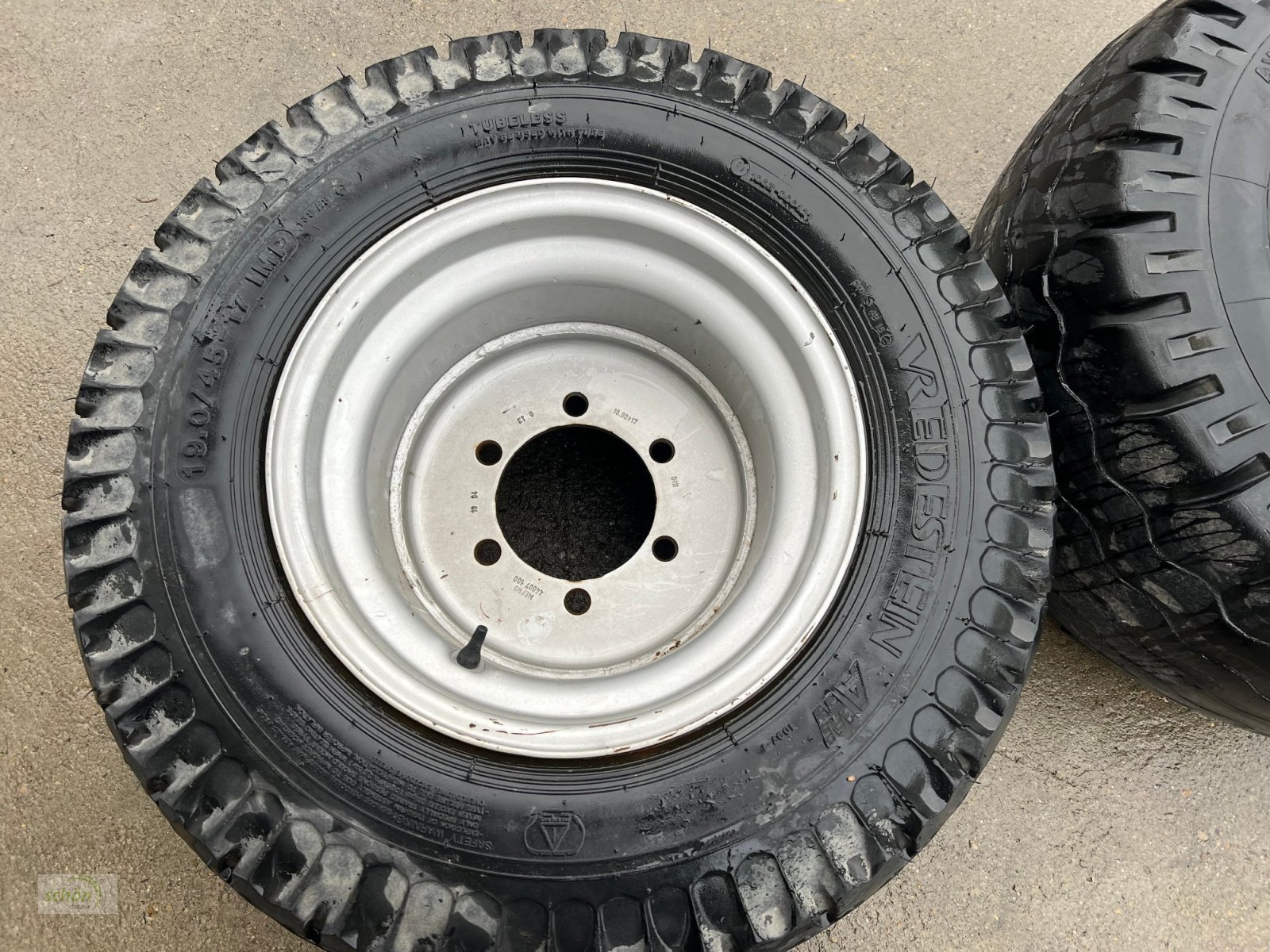 Sonstige Räder & Reifen & Felgen Türe ait Sonstige 2 Kompletträder mit Reifen 19.0/45-17 auf 6-Loch ET0 Felgen, Gebrauchtmaschine içinde Burgrieden (resim 2)