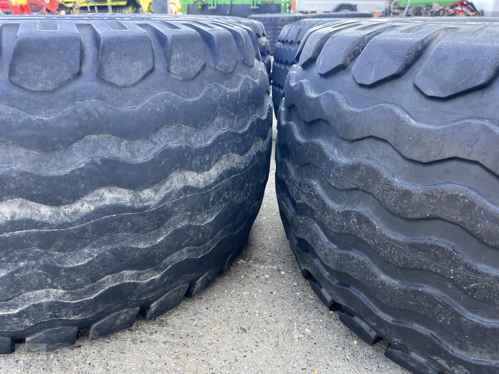 Sonstige Räder & Reifen & Felgen типа Sonstige 4 Kompletträder mit Reifen 19.0/45-17 auf 6-Loch ET 0 Felgen, Gebrauchtmaschine в Burgrieden (Фотография 5)