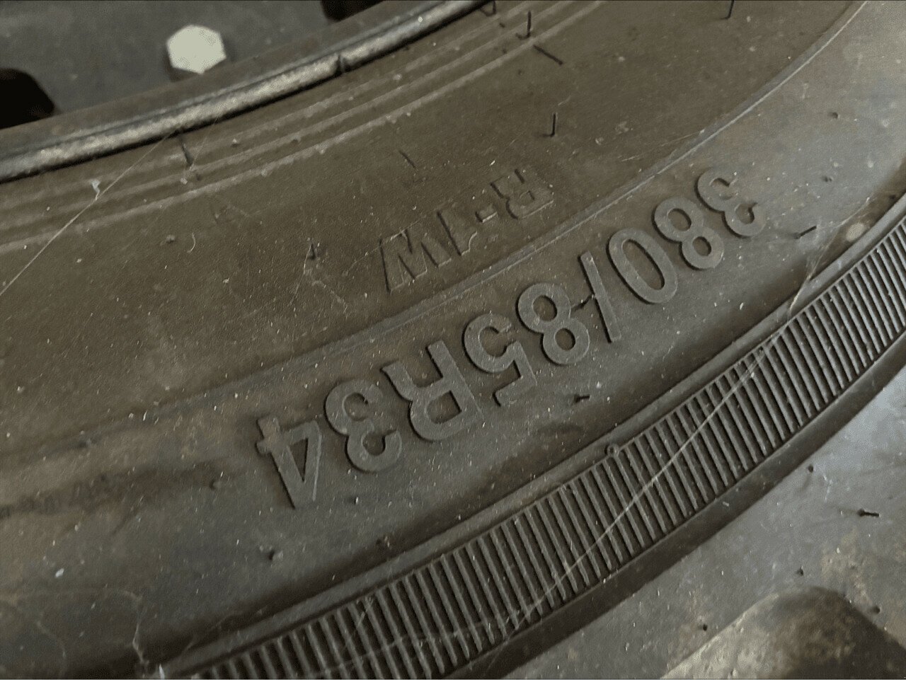 Sonstige Räder & Reifen & Felgen des Typs Sonstige RC 380/90R50 ET 380/85/R34 ALL, Gebrauchtmaschine in PLOUIGNEAU (Bild 4)